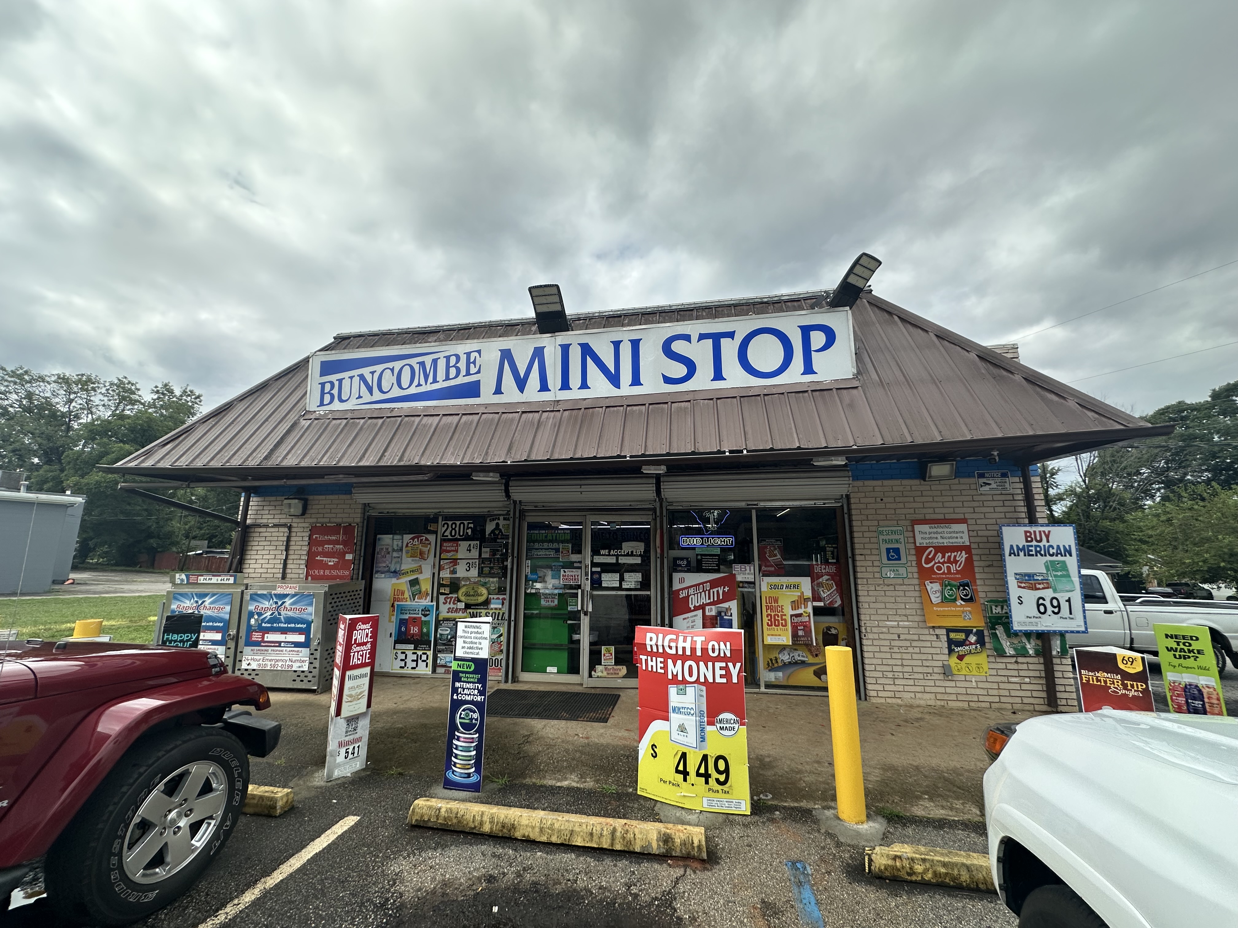 BudgetCoinz Bitcoin ATM at Bumcombe Mini Stop in Greenville, South Carolina - 2805 Old Buncombe Rd, Greenville, SC 29609
