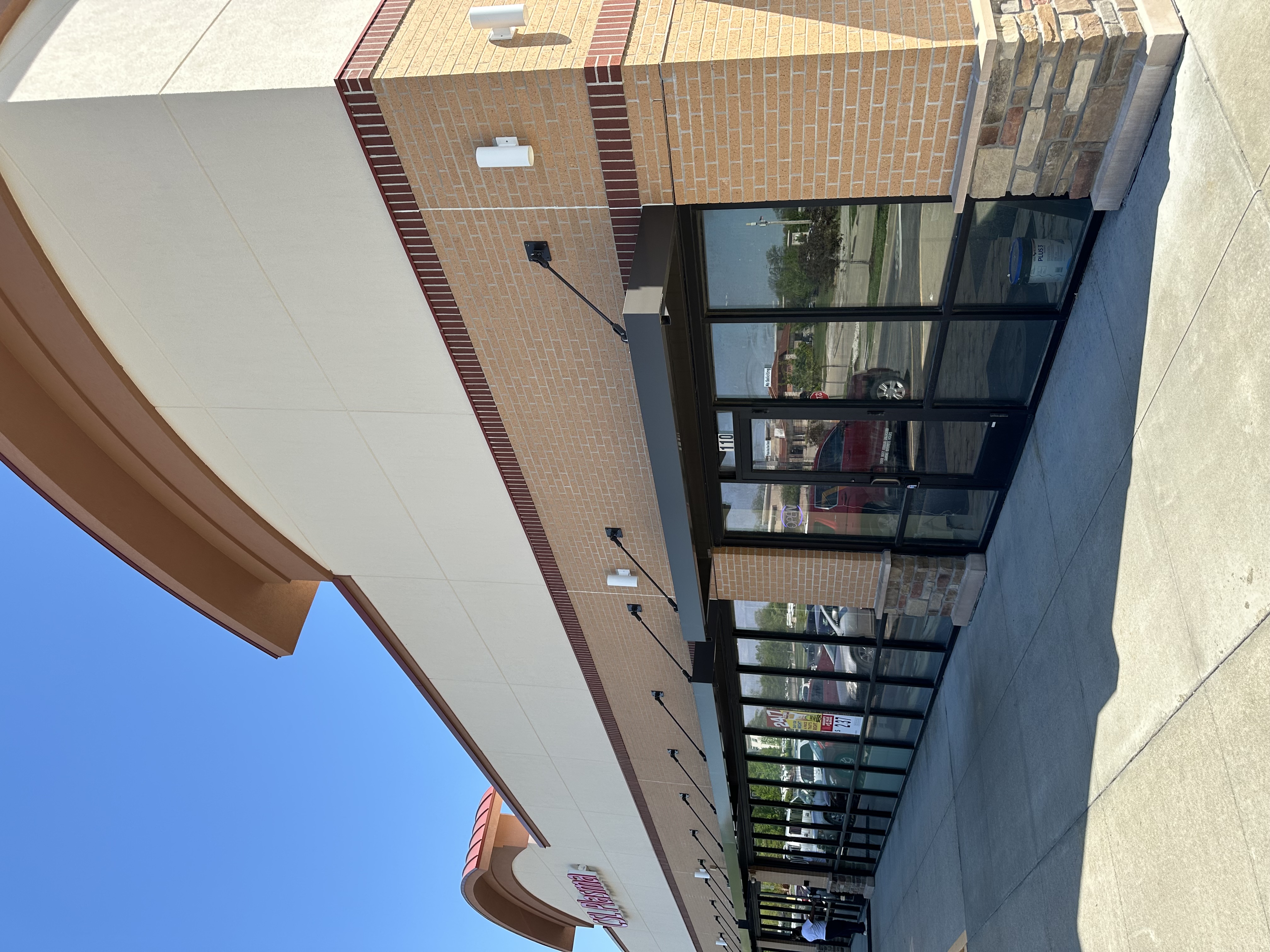 BudgetCoinz Bitcoin ATM at SMOKECLAIRE TOBACCO in Columbia, Missouri - 1325 Grindstone Plaza Dr, Columbia, MO 65201