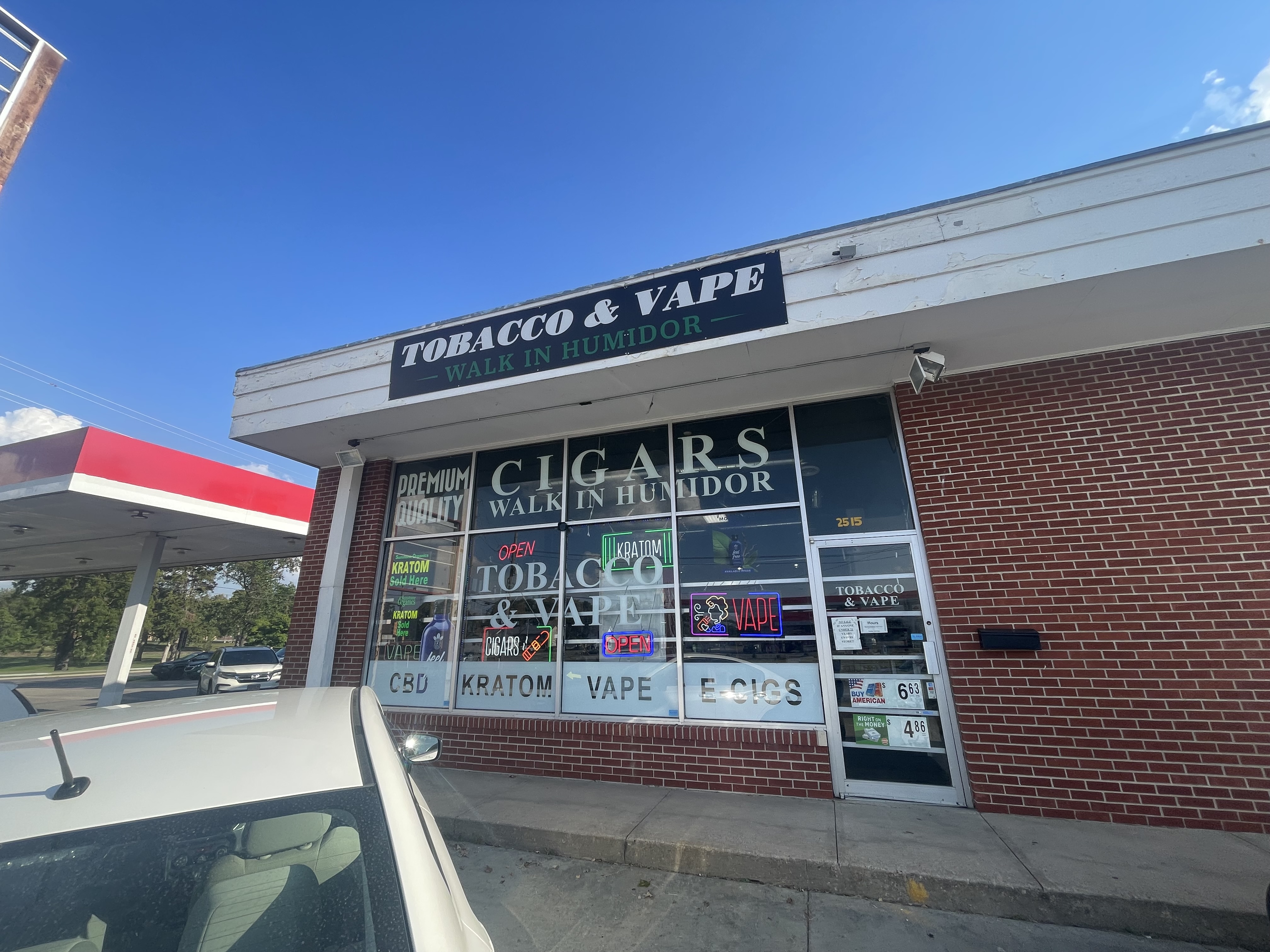 BudgetCoinz Bitcoin ATM at TOBACCO & VAPE in Topeka, Kansas - 2515 SW 6th Ave, Topeka, KS 66606