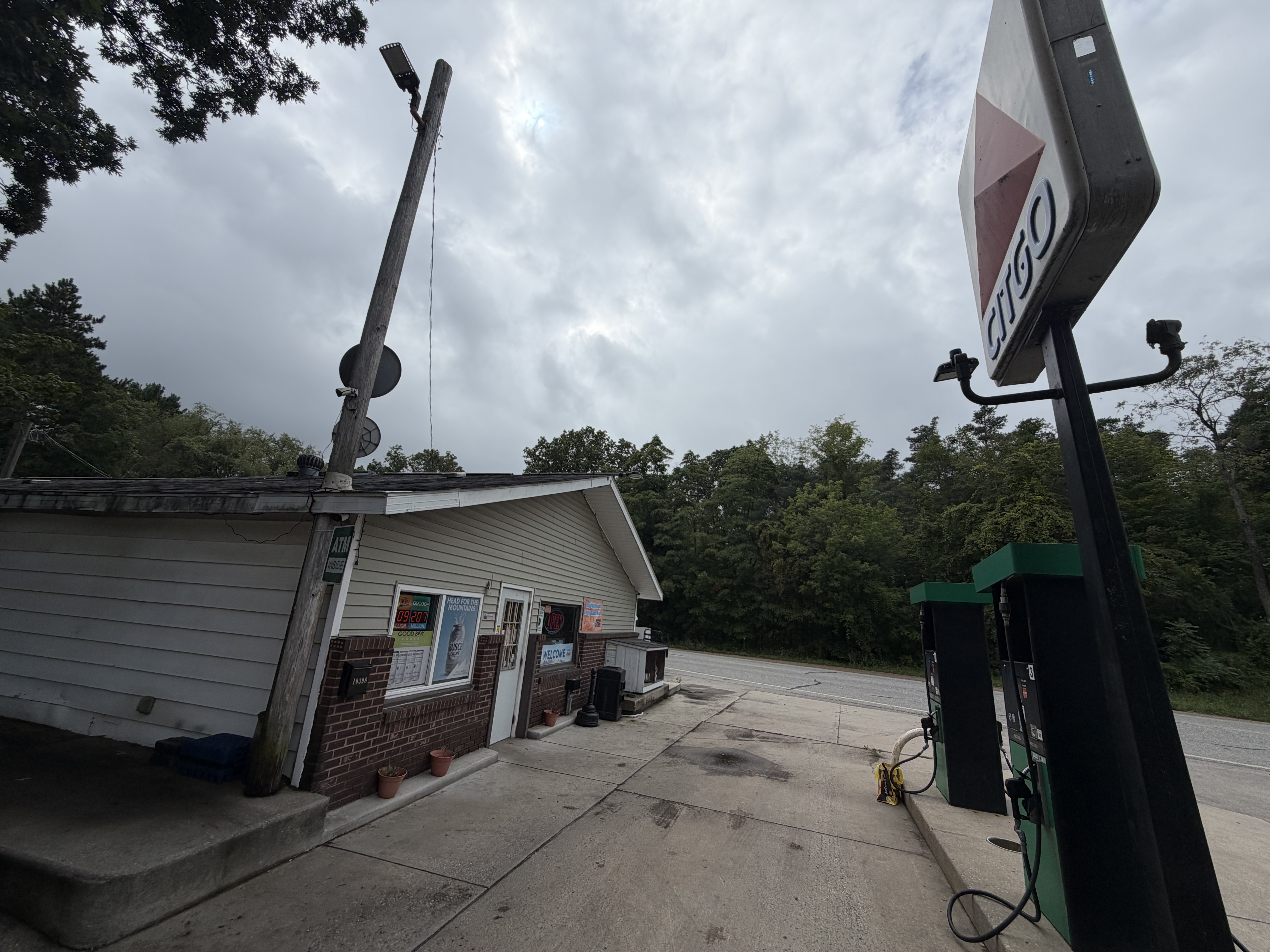 BudgetCoinz Bitcoin ATM at Oaklea Party Store in Grand Haven, Michigan - 10398 N Cedar Dr, Grand Haven, MI 49417