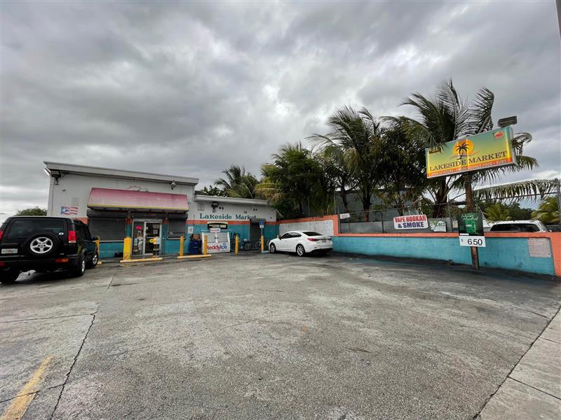 BudgetCoinz Bitcoin ATM at LAKESIDE MARKET in Miami, Florida - 11050 NW 17th Avenue, Miami, FL 33167